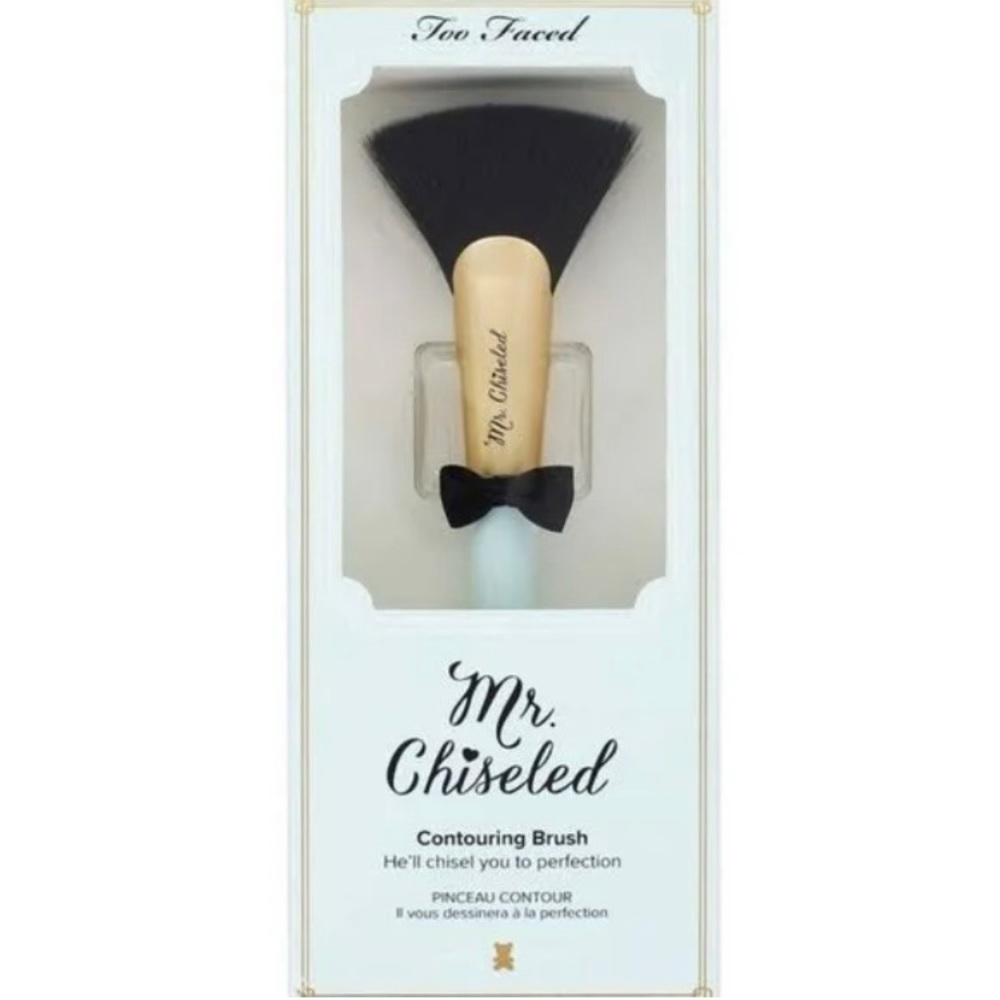 🌷BRAND New Too Faced Mr. Chiseled Contouring Brush NIB